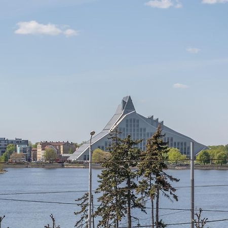 Cosy Studio With River View Рига Екстер'єр фото