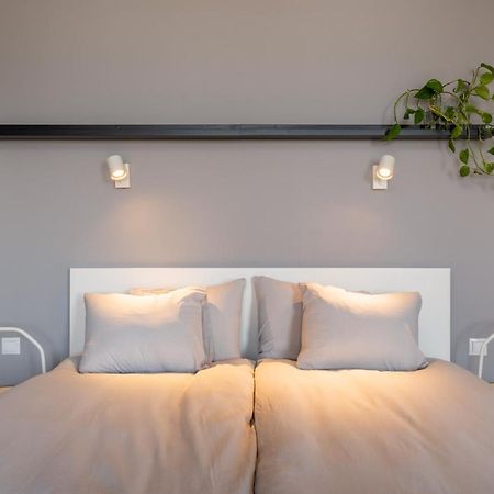 Cosy Studio With River View Рига Екстер'єр фото